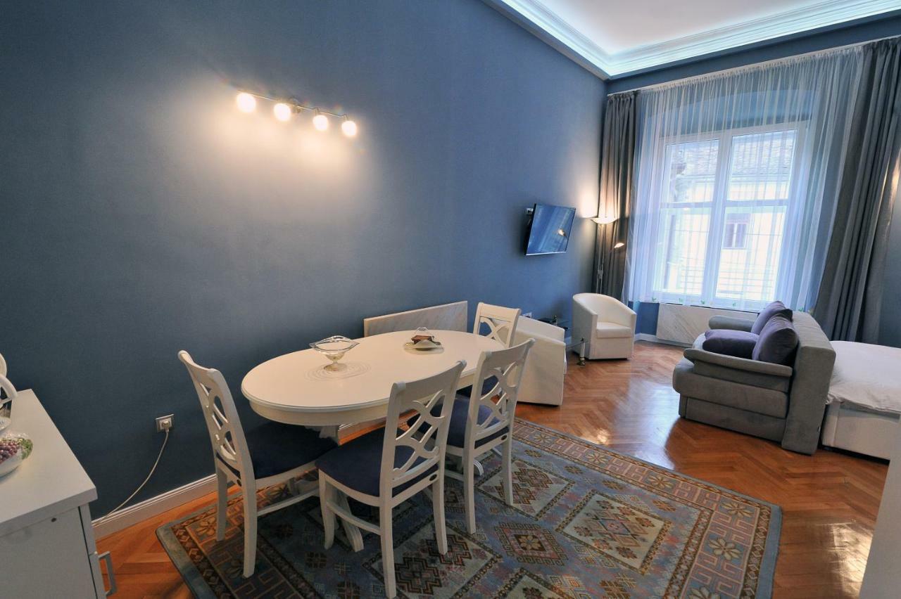 Apartment 9 - City Centre Sibiu Luaran gambar
